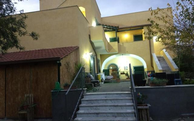 Отель Casa Del Sorriso Неаполь Экстерьер фото