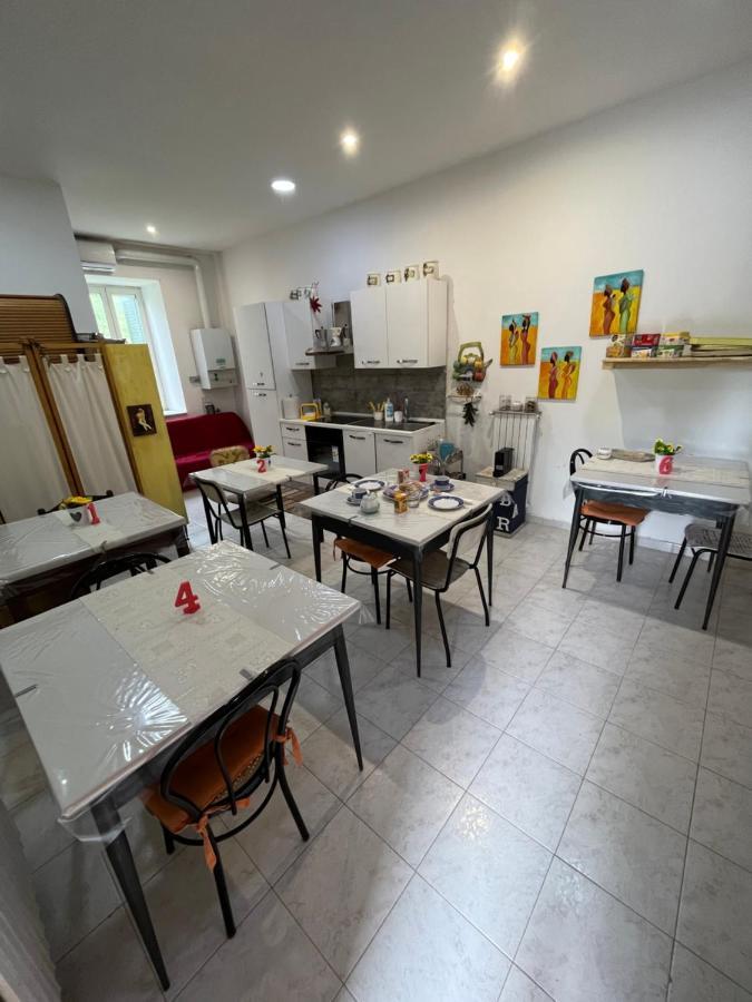Отель Casa Del Sorriso Неаполь Экстерьер фото